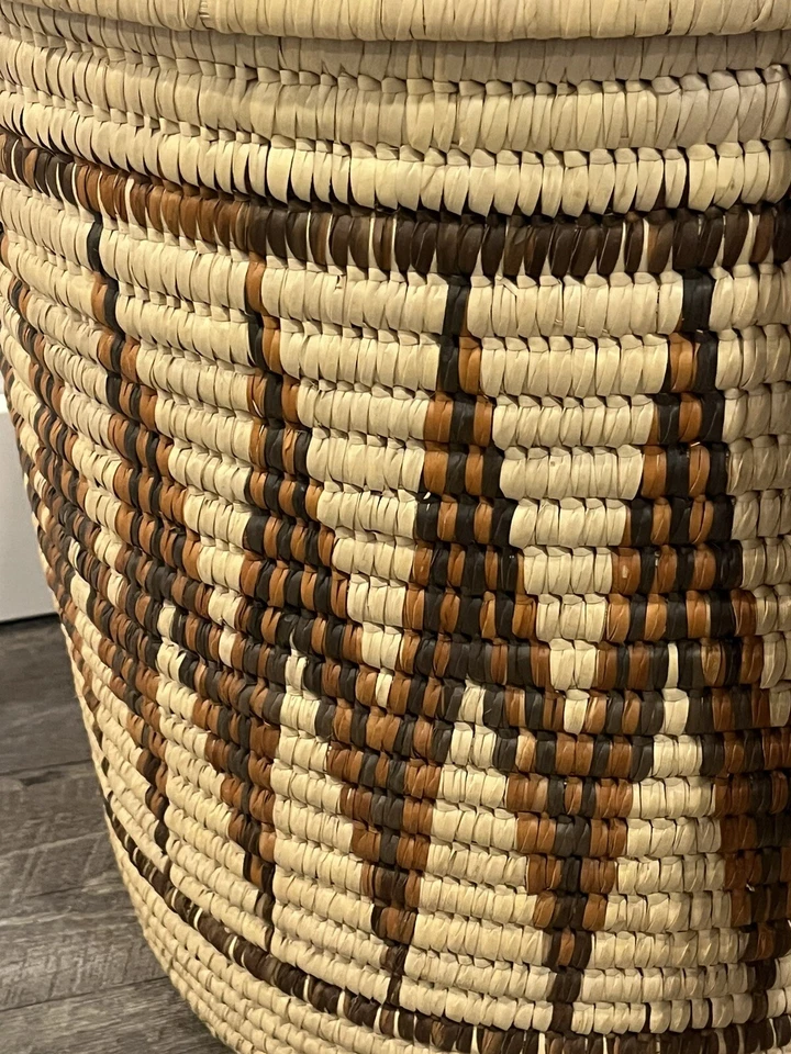 Cesta/otomana tejida a mano de ratán/hierba cesta de almacenamiento con tapa extra grande Foto 4 de 4