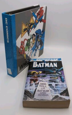 LOT Batman #4 AND Vintage Who's Who In The DC Universe Binder 1990 Issues 1 - 6