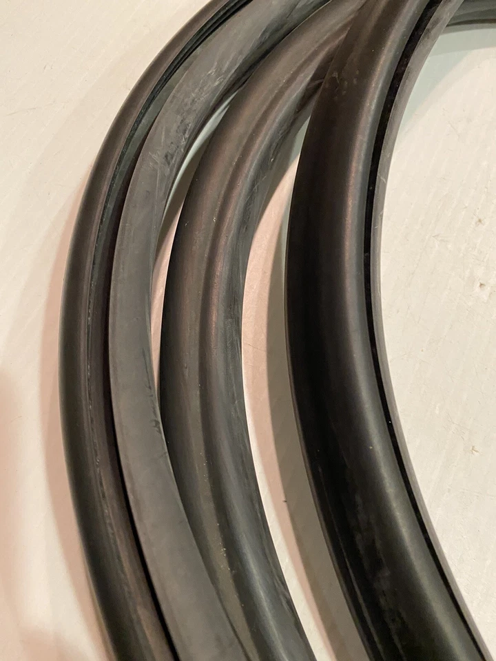 NUEVO 1955 a 1959 Chevy GMC Todo Modelo Camión Parabrisas Goma Estándar Hecho en EE. UU. Foto 3 de 4