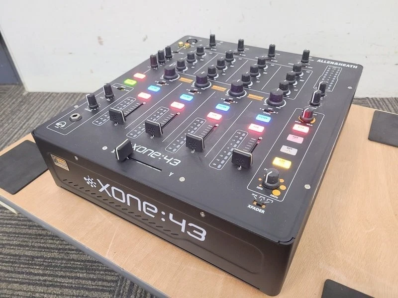 Allen & Heath Xone 43 mezclador de DJ analógico - Imagen 2 de 4