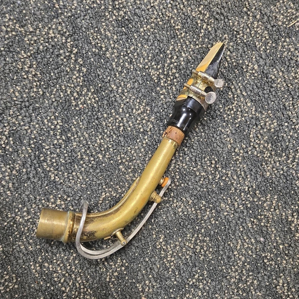 Saxofón alto Selmer Bundy II con estuche rígido Foto 3 de 4