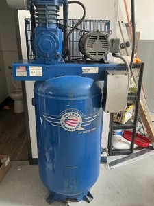 Quincy Air Master Series Reciprocating Air Compressor 80 gallon