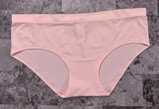 NWT VICTORIA'S SECRET MEDIUM LIGHT PINK LOGO STRETCH SEAMLESS HIPHUGGER PANTIES