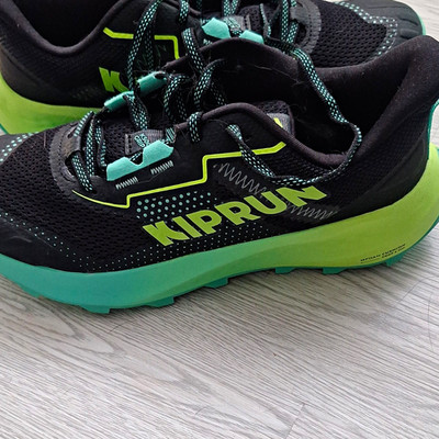 Kiprun K500 Herren Laufschuhe Sneaker Low Top Mesh schwarz/grün Schnürung