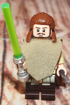LEGO Star Wars: Qui-Gon Jinn Minifigure 15383 Reddish Brown +
