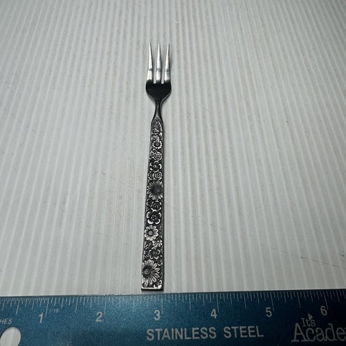STYLECRAFT SYF27 Stainless Steel Flatware Shrimp Fork (1 Available) Flowers - 第 1/2 張圖片
