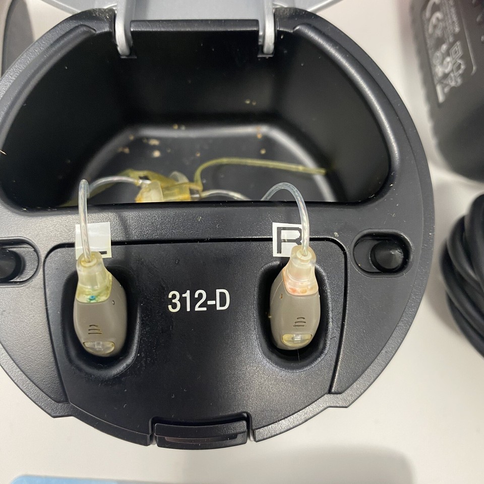 Kirkland KSHA03 Rexton RIC BTE HEARING AIDS With Accesories (UNTESTED