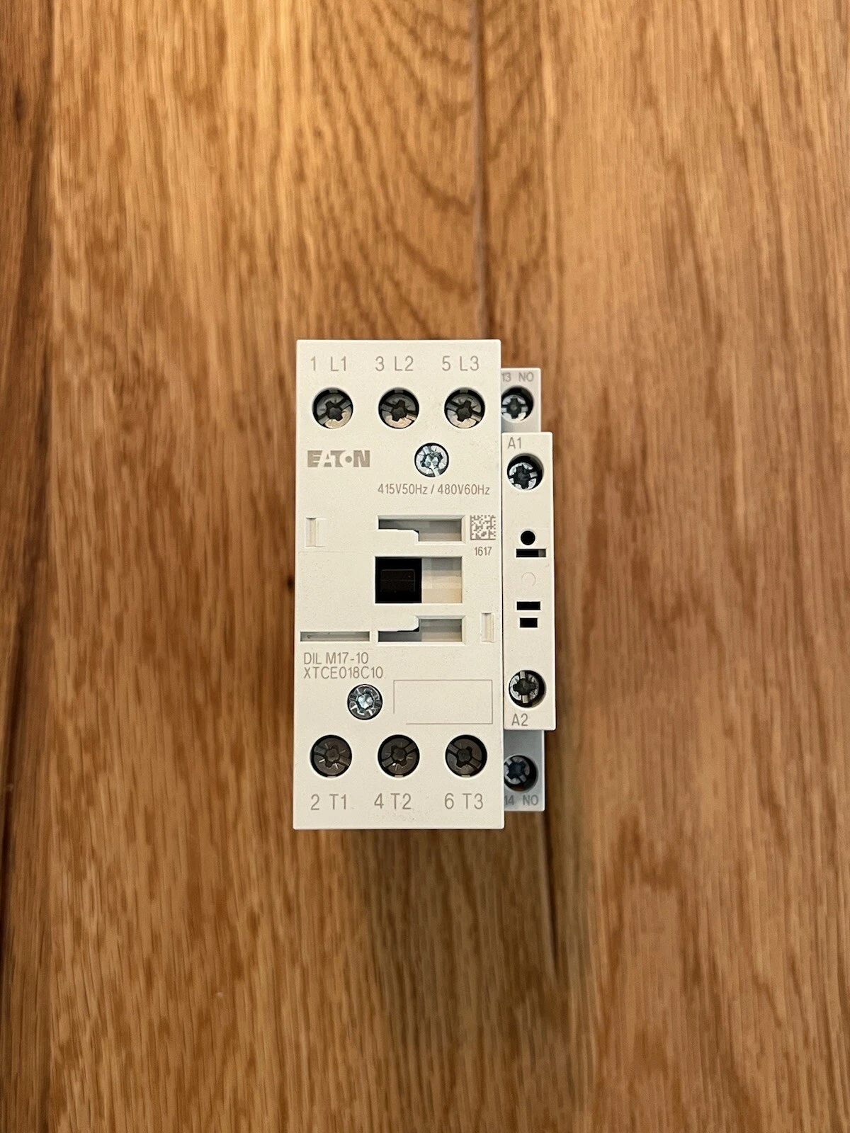 Eaton DILM17-10 Contactor 7.5kW 415V 50Hz 480V 60Hz - Brand New Boxed 5