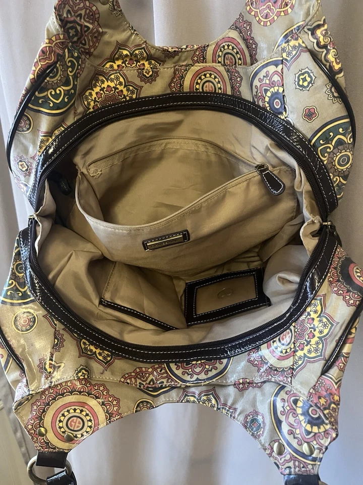 Bolso de Hombro Giani Bernini Vinilo Beige Rosa Amarillo Floral Mediano Foto 4 de 4