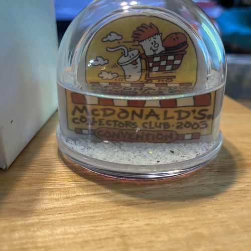 2003 McDonald’s Collectors Club Snow Globe Convention Exclusive Ronald McDonald - Picture 2 of 4