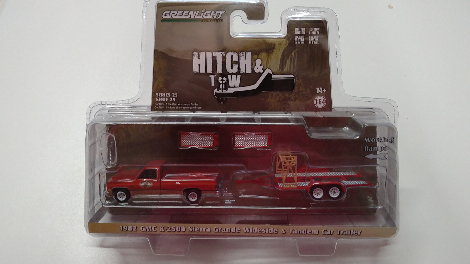 Miniature GMC K2500 Sierra Grande 1982 Greenlight 1:64 avec remorque tandem