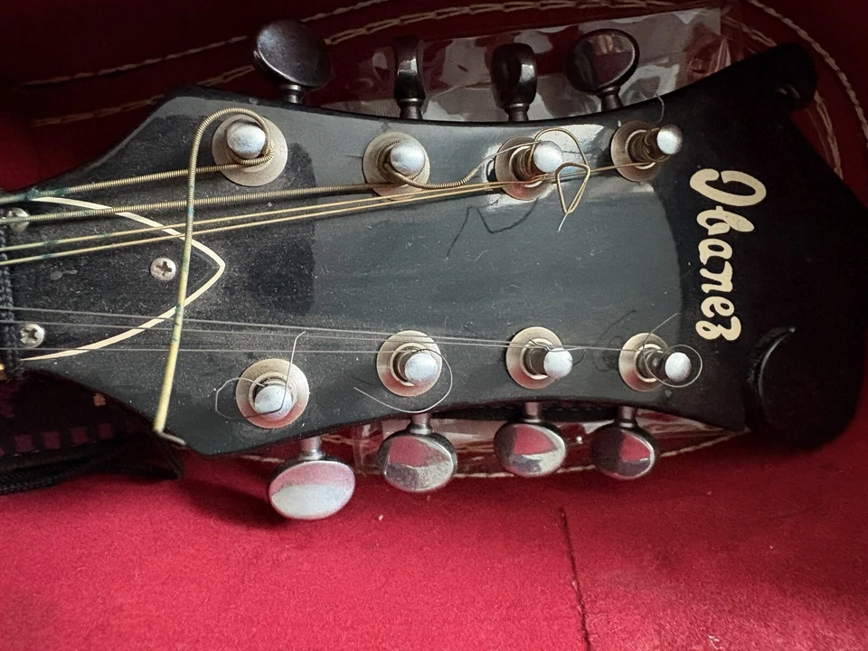 Mandalí Ibanez vintage con estuche y correa Foto 3 de 4