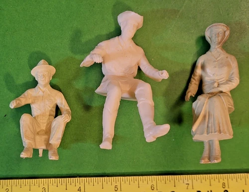 VINTAGE MARX 4" WESTERN WAGON FIGURES/FARMER