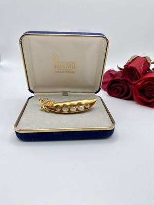 Trifari Collectibles Brooch Peas In A Pod Faux Pearl w/Box Near Mint