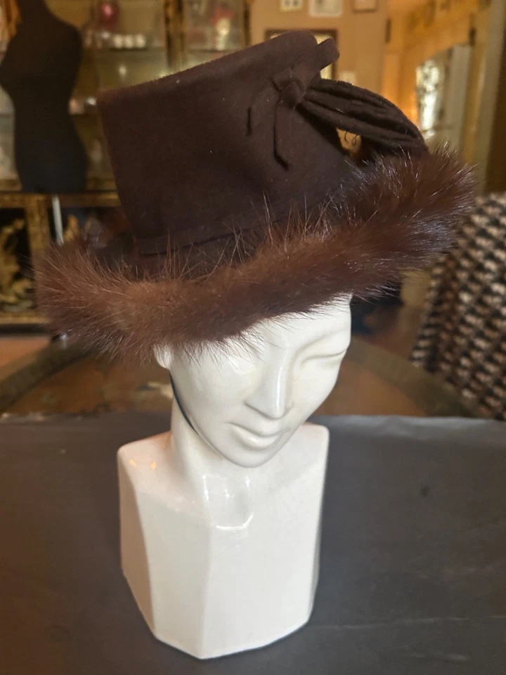 De Colección Años 40 Piel de Visón Marrón Fascinador Fieltro Sombrero con Arco Acento Derby Show Niña Formal Foto 2 de 4