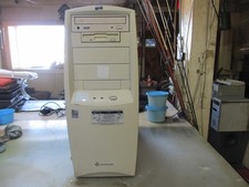 Gateway 2000 E-3000 Vintage Desktop Computer Pentium 233mhz 32mb ram no hdd