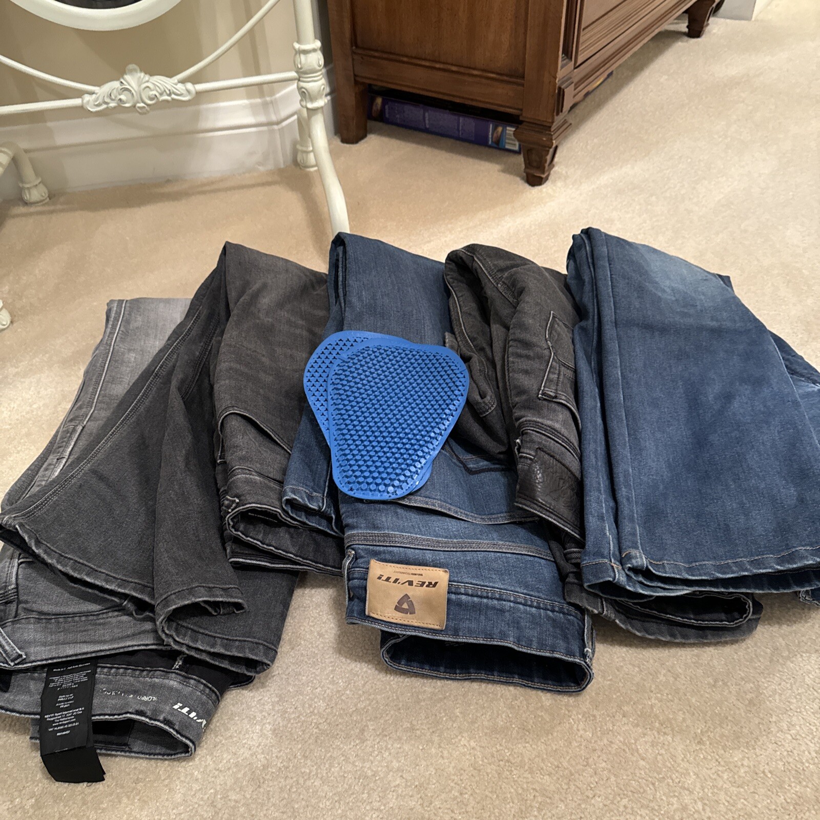 Five pairs of Revit motorcycle jeans size 32 x 32 Gem