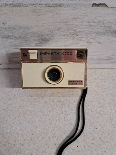 FOTOCAMERA INSTAMATIC IMPERIAL IMPAKTA X700 126 vintage con custodia bianca NON TESTATA - Foto 6 di 8