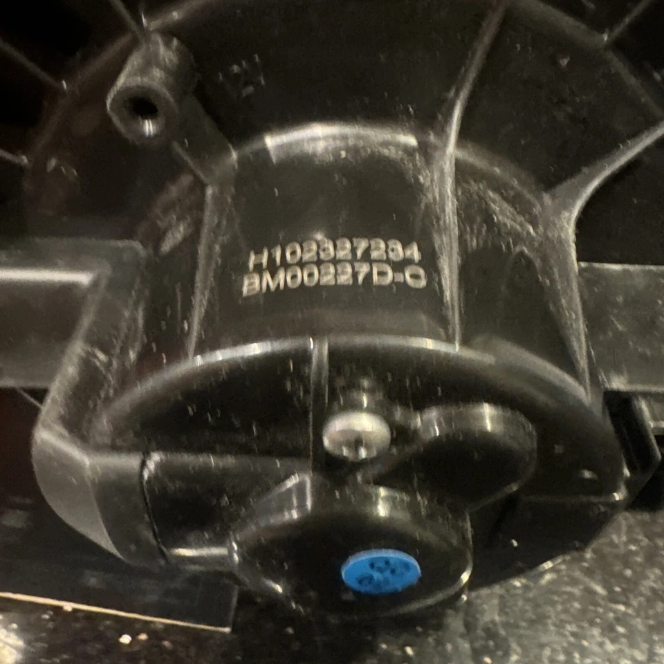 APremium Blower Motor H102327234 BM00227D-C - Imagem 3 de 4