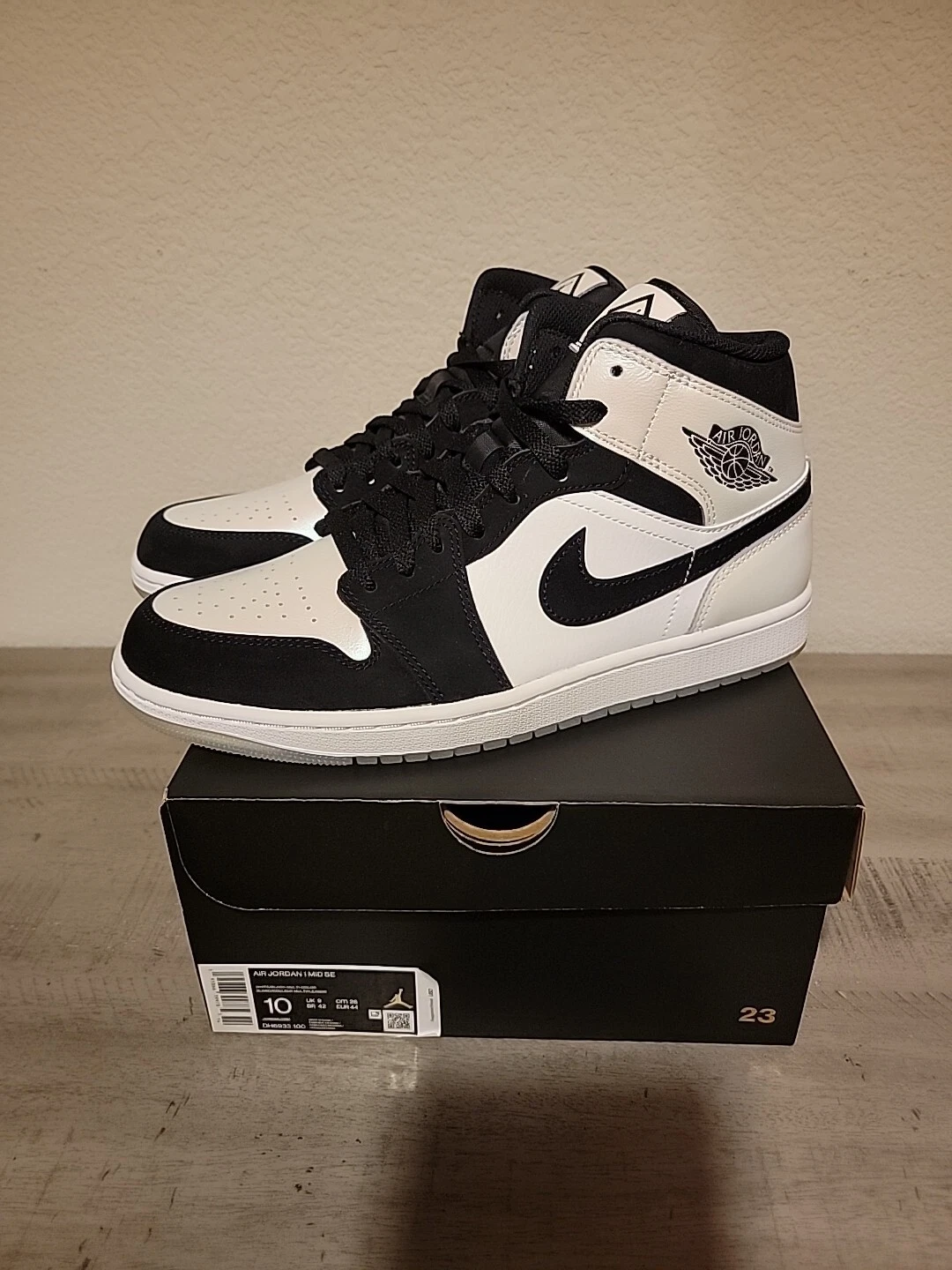 Taglia 10 Jordan 1 Mid SE Diamond