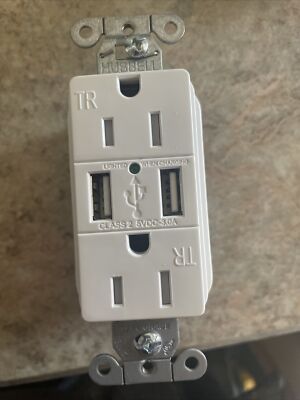 Brand New Hubbell SNAP15USBW Snapconnect Double Usb Double Receptacle