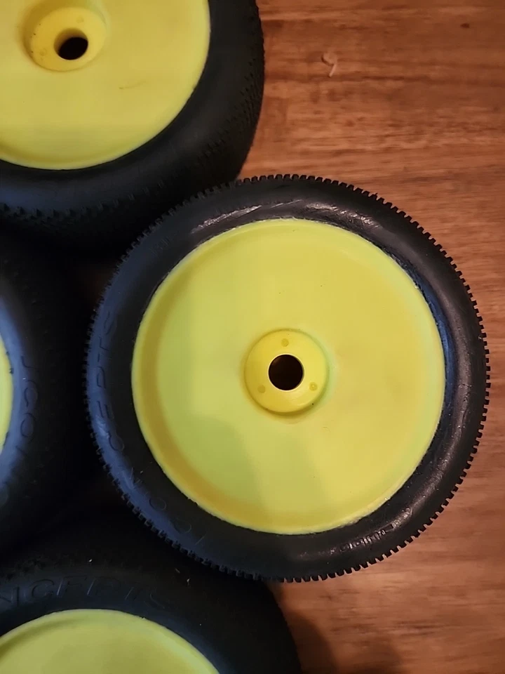 JConcepts 30680 Black Jackets 1/8th Truck Elevated Bead Tires Used but New Set  - Image 4 of 4