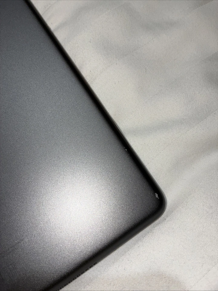 iPad 7th generation 128GB Space G., Apple Pencil 1 and Smart Keyboard 1 QWERTZ - Bild 3 von 4