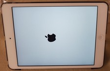 Apple iPad mini 2 16 GB, Wi-Fi, 7.9 in - Silver/White w/ Cover Bundled 