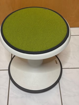 INTERSTUHL Hocker UPis1-Junior 090U 10442669 grau-weiß inkl. Kissen in maigrün