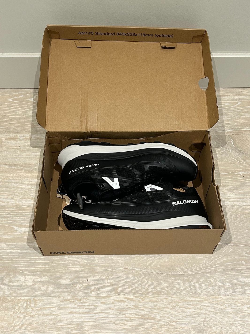 Scarpe da corsa Salomon Ultra Glide 2 GORE TEX® Trail Road nere da uomo taglia 8 5