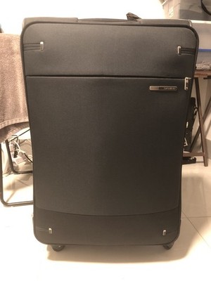 Samsonite Super Light 29 Inch Suitcase 4 Wheel Spinner - Preowned