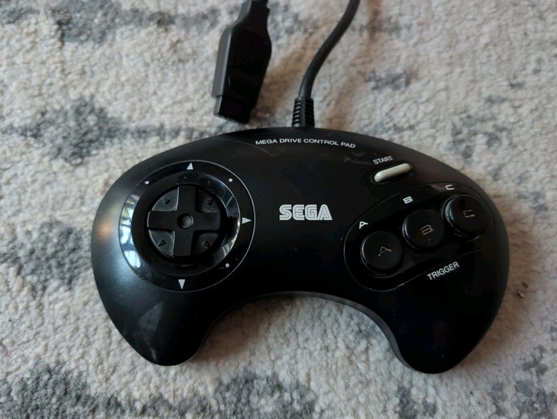 SEGA MEGA DRIVE ORIGINAL CONTROL PAD CONTROLLER SPARES REPAIRS