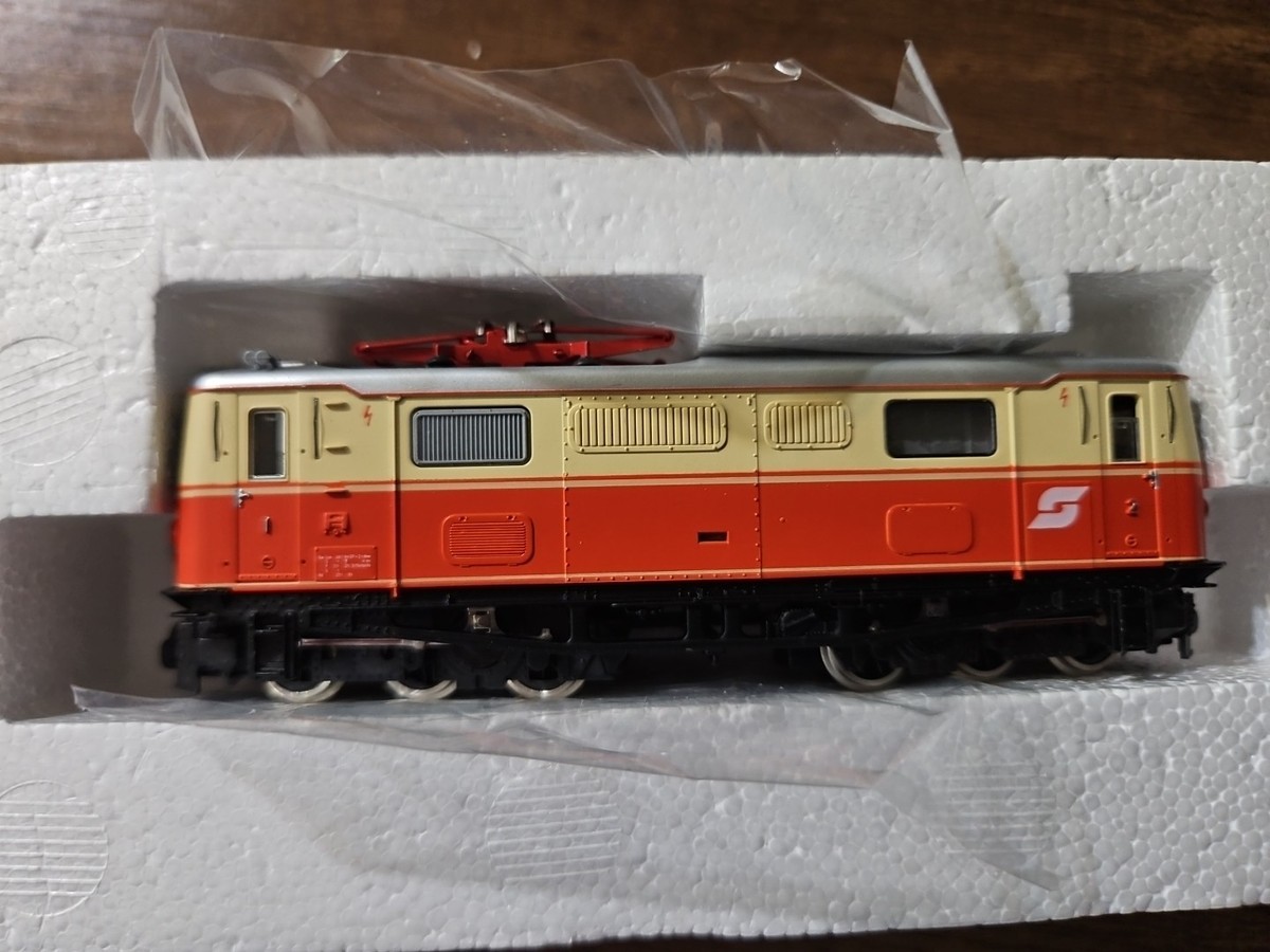 Roco BR 601 ディーゼル列車セット 7両編成 Yahoo!オークション - ROCO 4133 BR111 009-7 タルキス HOゲージ