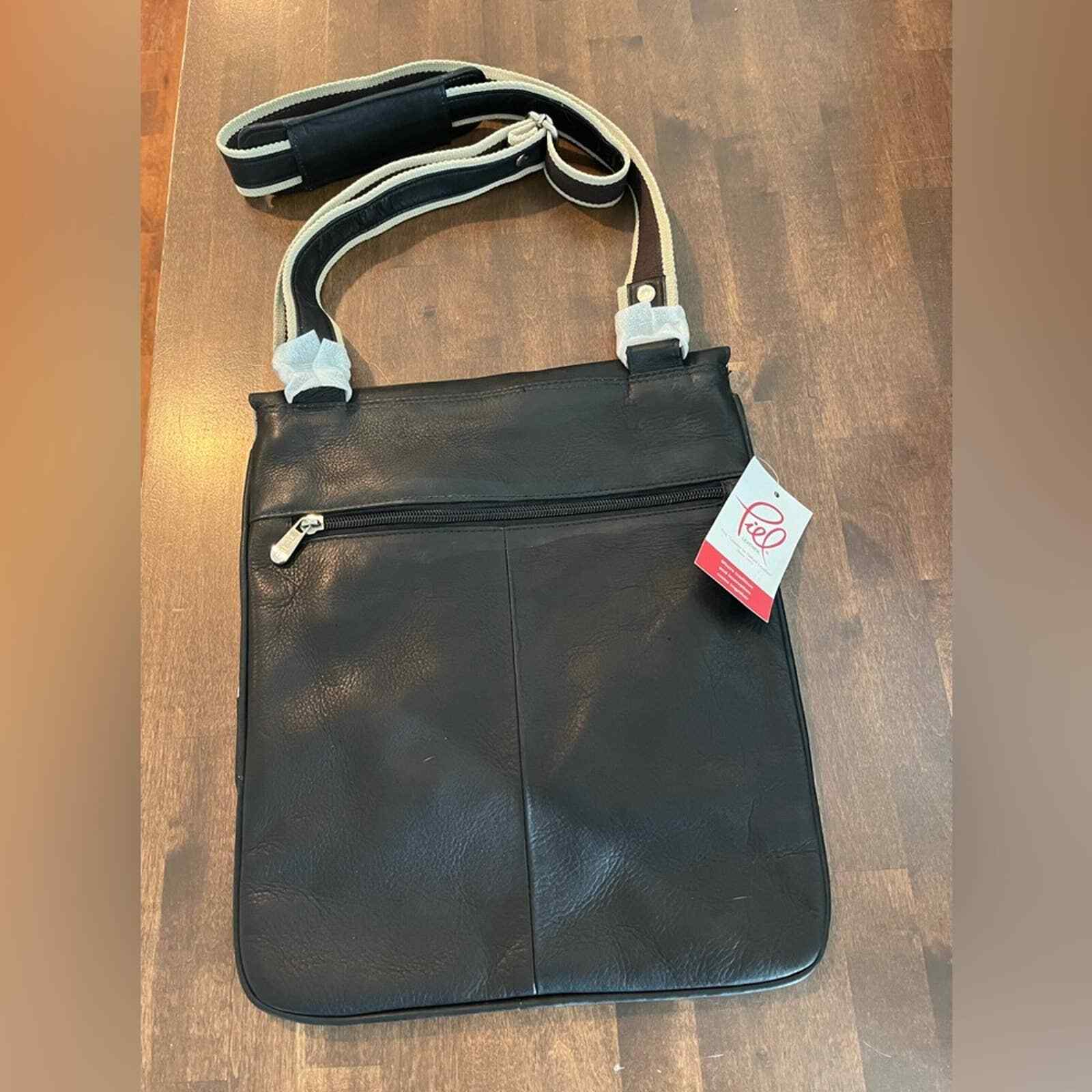 NWT Piel Leather Small Vertical Leather Messenger Bag 2817