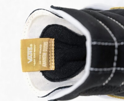 NHL Anaheim Ducks 30th Anniversary Hockey Vans High Top  display picture 2