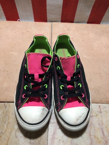 black neon converse