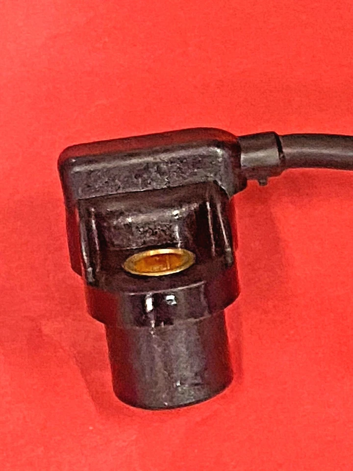 Sensor de posición del árbol de levas del motor PC299 para BMW 540i. 740i. 740iL. 840Ci 1995/1999 Foto 3 de 4