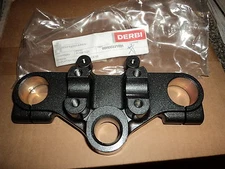 Derbi Senda, SM 50cc Fork Plate Top Genuine 00H00221091