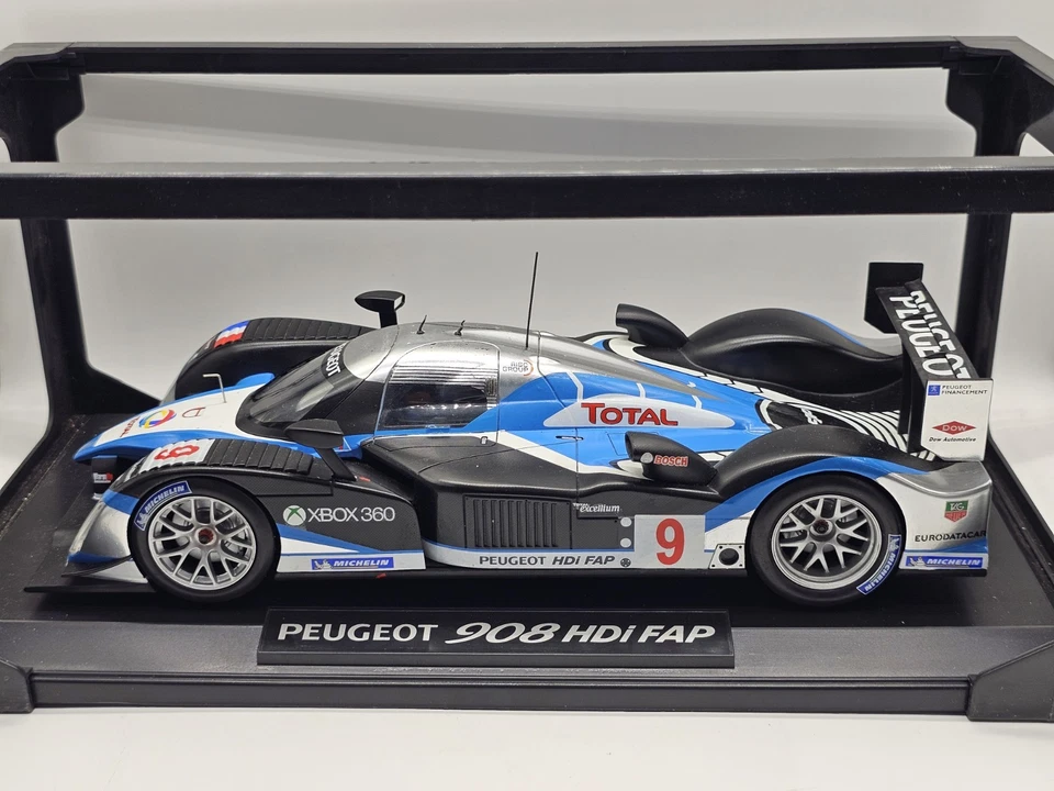 Peugeot 908 HDI FAP Le Mans 1:18 Norev In Box - Immagine 2 di 4