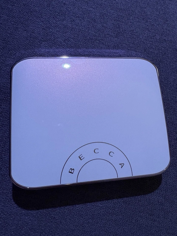 BECCA Cosmetics | Pearl Glow Shimmering Eye Palette | NWOB | Italy | Limited - Image 2 of 3