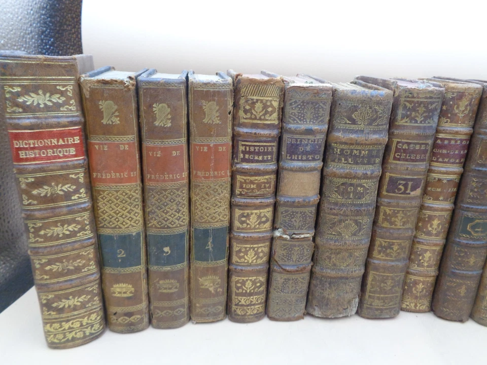 Lot de 17 volumes d'histoire reliés 18e  /  Reliure, livres anciens ... - Photo 2/4