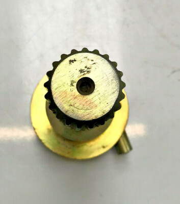 TRAKTOR ZAPFWELLENADAPTER 6 SPLINE AUF 21 SPLINE