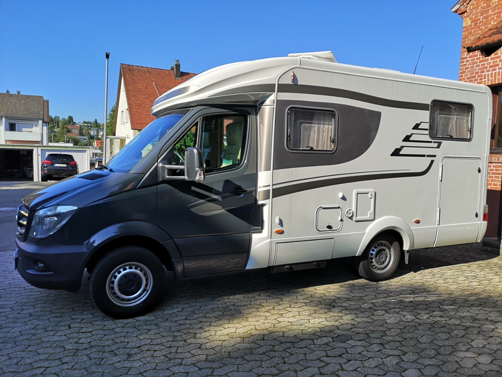 Camper mieten Hymer Mercedes Sprinter Teilintegriert. Automatik! km frei