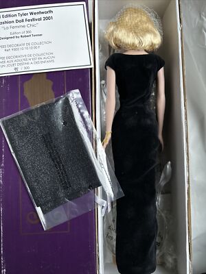 Tonner Tyler Wentworth 2001 LA FEMME CHIC 16” PARIS FASHION DOLL