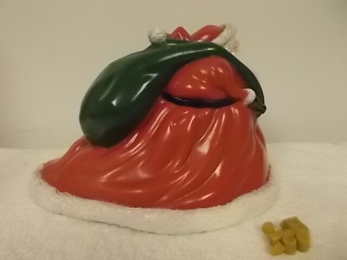 Walt Disney Nightmare Before Christmas Santa Claus Vinyl Toy Bank - Picture 5 of 9