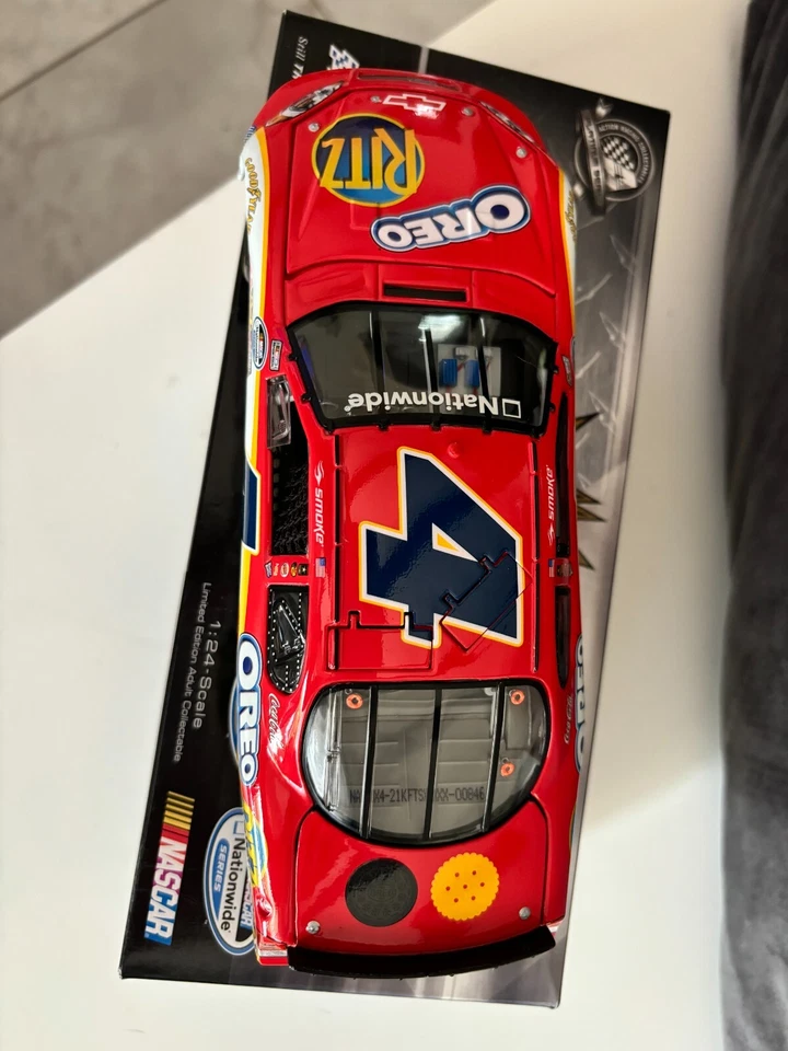 NASCAR action 1/24 - Tony Stewart #4 chevrolet oreo ritz 2010 impala - Photo 4/4
