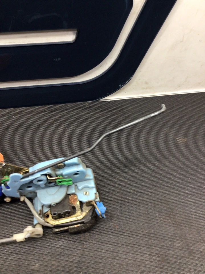 1997 Subaru SVX - Left Driver Front Door Lock Latch Power Actuator - Image 3 of 4