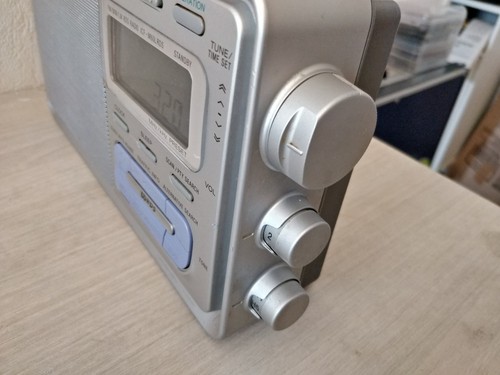 Radio portable FM/MW/LW Sony ICF-M60L RDS / worldwide shipping - Foto 5 di 7