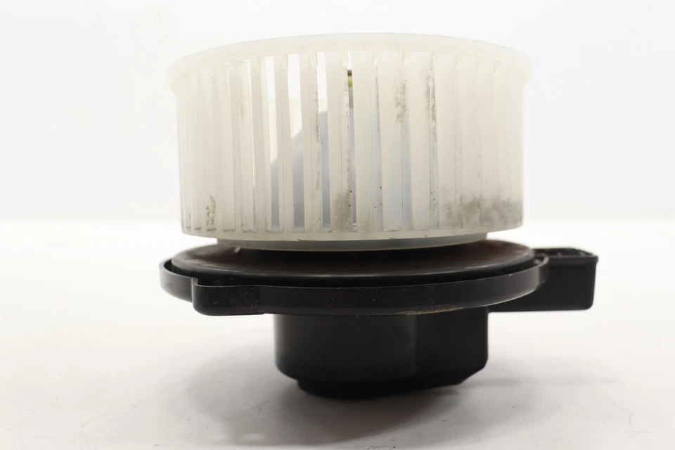 Motor soplador Mazda CX5 2019 2020 2021 2022 2023 GME661B10 Foto 2 de 4