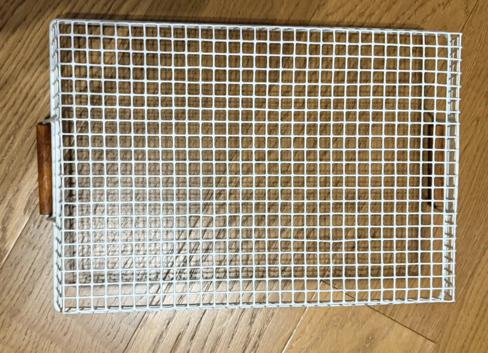 Bandeja de malla/cables blanca 16x11,5x2, asas de madera Foto 4 de 4